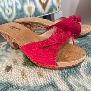 Betsey Johnson sandal with wood carved heel